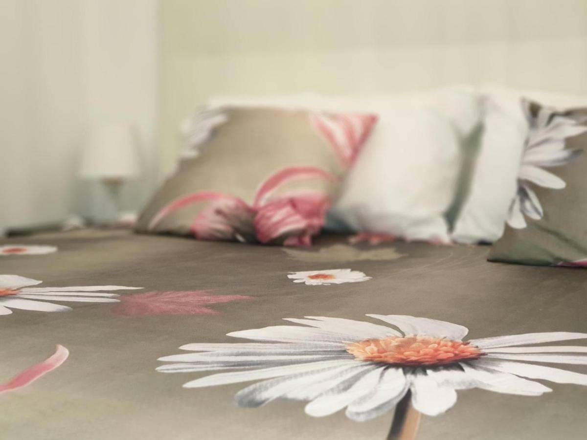 Bedroom Torre Lapillo Порто-Чезарео Экстерьер фото